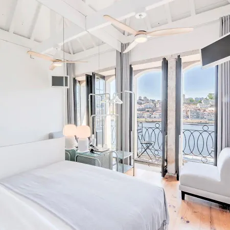 Oporto Street Fonte Taurina - Riverfront Suites (Adults Only) 2*