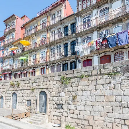 Гостьовий будинок Street Fonte Taurina - Riverfront (adults Only)