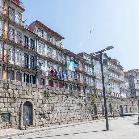 Гостьовий будинок Street Fonte Taurina - Riverfront (adults Only)